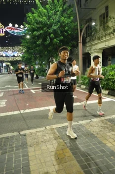 Runner Photo 4210398