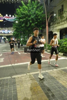 Runner Photo 4210400