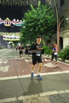 Runner Photo 4210425