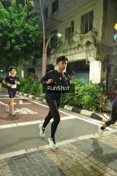 Runner Photo 4210448