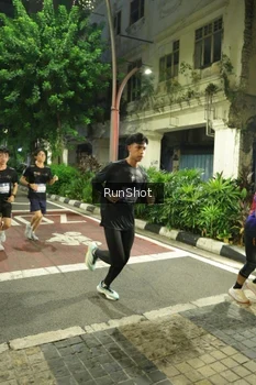 Runner Photo 4210449