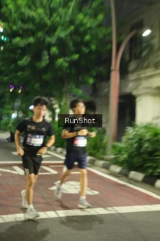 Runner Photo 4210458
