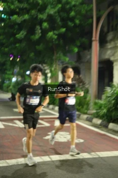 Runner Photo 4210460