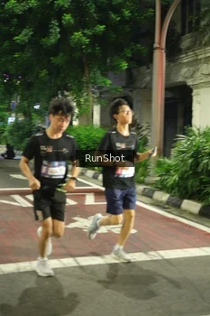Runner Photo 4210463