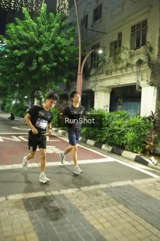 Runner Photo 4210469