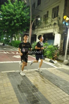 Runner Photo 4210479