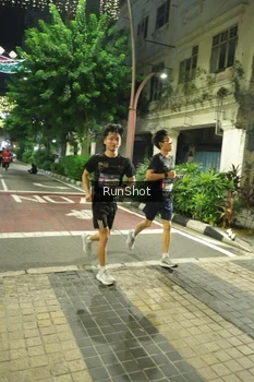 Runner Photo 4210481
