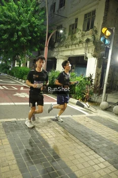 Runner Photo 4210482