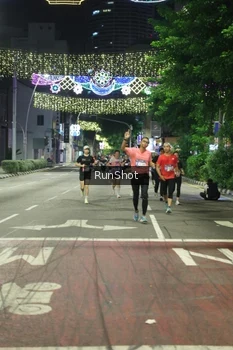 Runner Photo 4210487