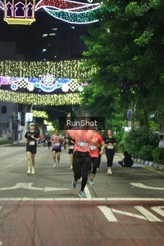 Runner Photo 4210495