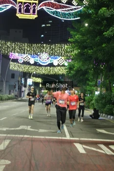 Runner Photo 4210496