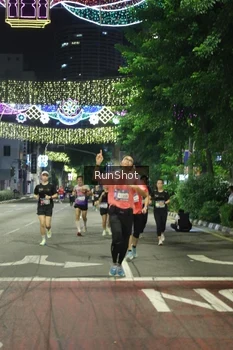 Runner Photo 4210499