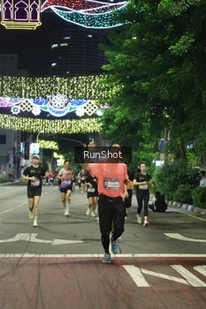 Runner Photo 4210502