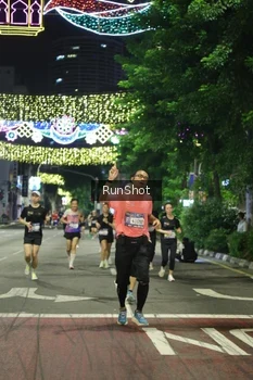 Runner Photo 4210509