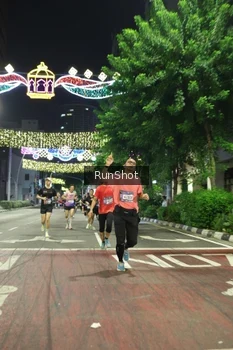 Runner Photo 4210513