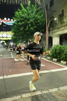 Runner Photo 4210555