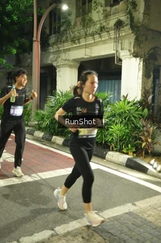 Runner Photo 4210564