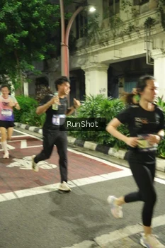 Runner Photo 4210565