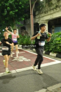 Runner Photo 4210569