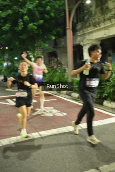 Runner Photo 4210570