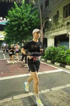 Runner Photo 4210580