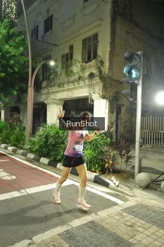 Runner Photo 4210596