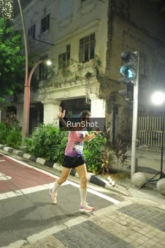 Runner Photo 4210597