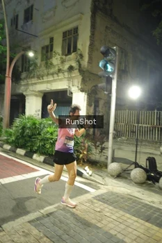 Runner Photo 4210600