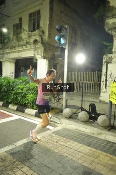 Runner Photo 4210605