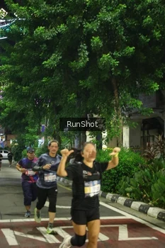 Runner Photo 4210606