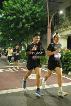 Runner Photo 4210691