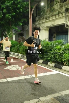 Runner Photo 4210715