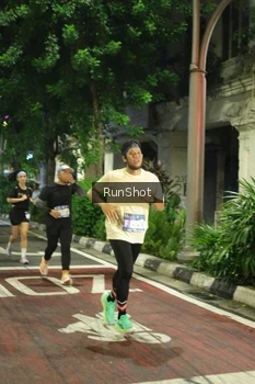 Runner Photo 4210722