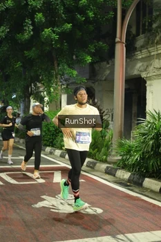 Runner Photo 4210723