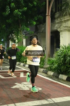 Runner Photo 4210725