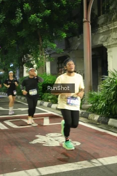 Runner Photo 4210727