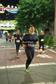 Runner Photo 4210731