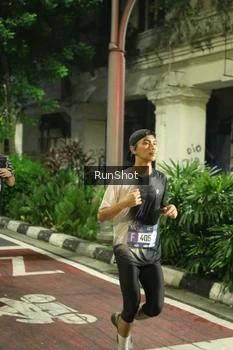 Runner Photo 4210785
