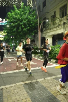 Runner Photo 4210803