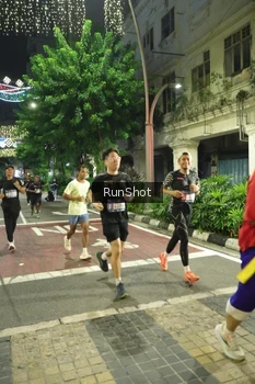 Runner Photo 4210806