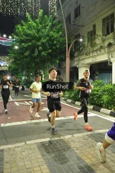 Runner Photo 4210807