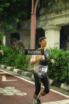Runner Photo 4210809