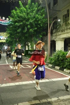 Runner Photo 4210811
