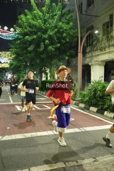 Runner Photo 4210816