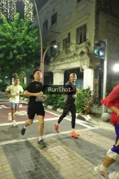 Runner Photo 4210820