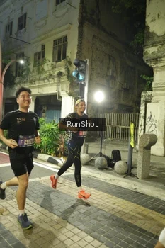 Runner Photo 4210830
