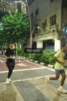 Runner Photo 4210835