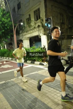 Runner Photo 4210837
