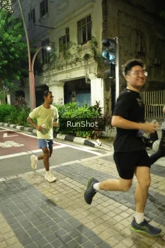 Runner Photo 4210841