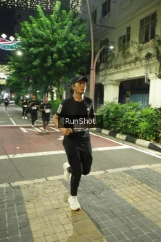 Runner Photo 4210845